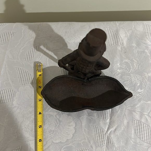 Mr. Peanut Nut Holder Vintage Cast Iron Barware Peanut Dish-price is for ONE! - Picture 10 of 11